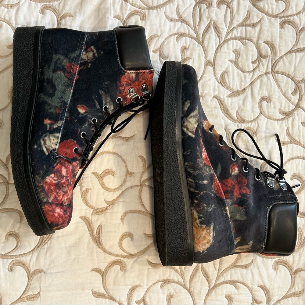 Black and Red Lace Up Boots with Platform Sole. Unique! Get ready for fall 🍁!